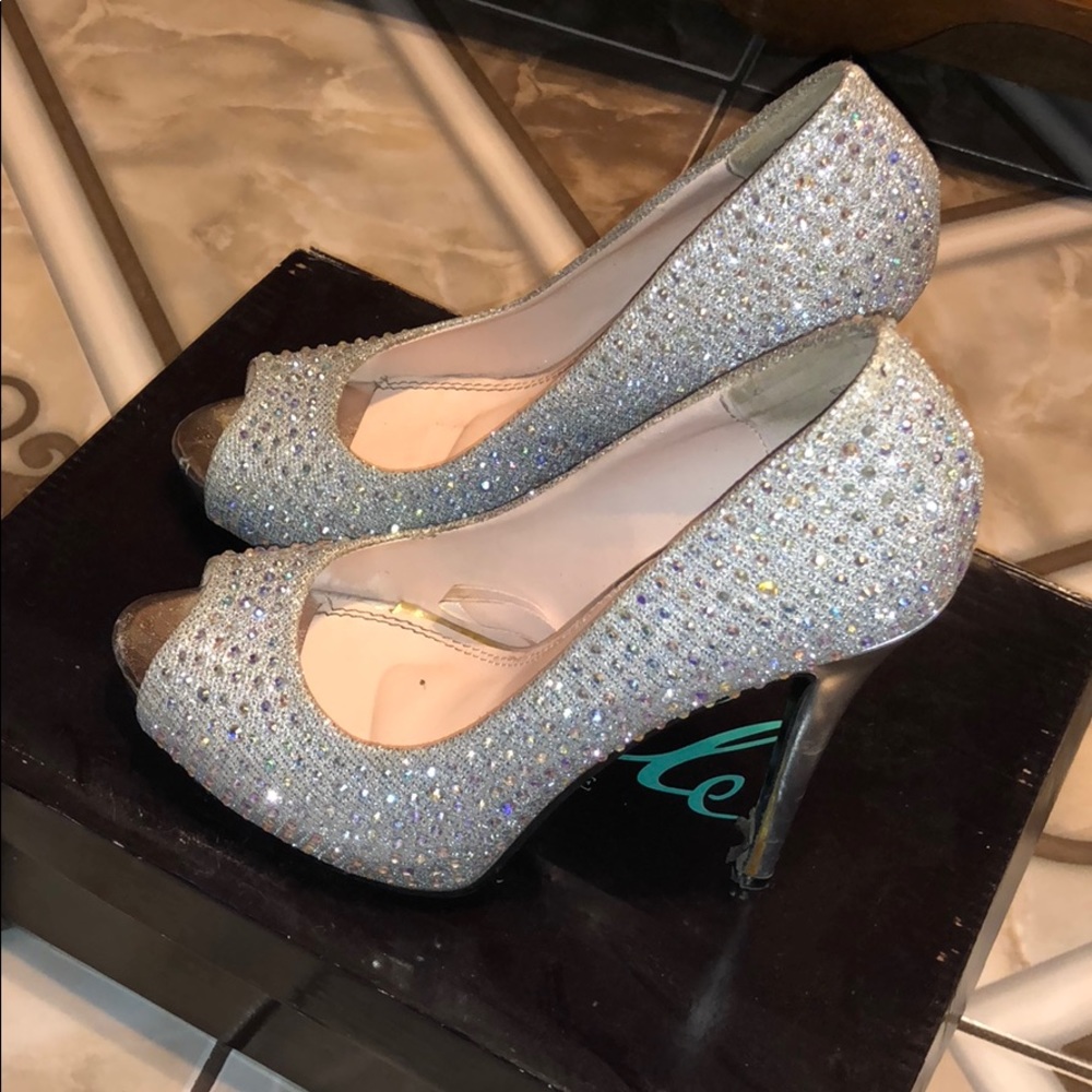 PROM HEELS!